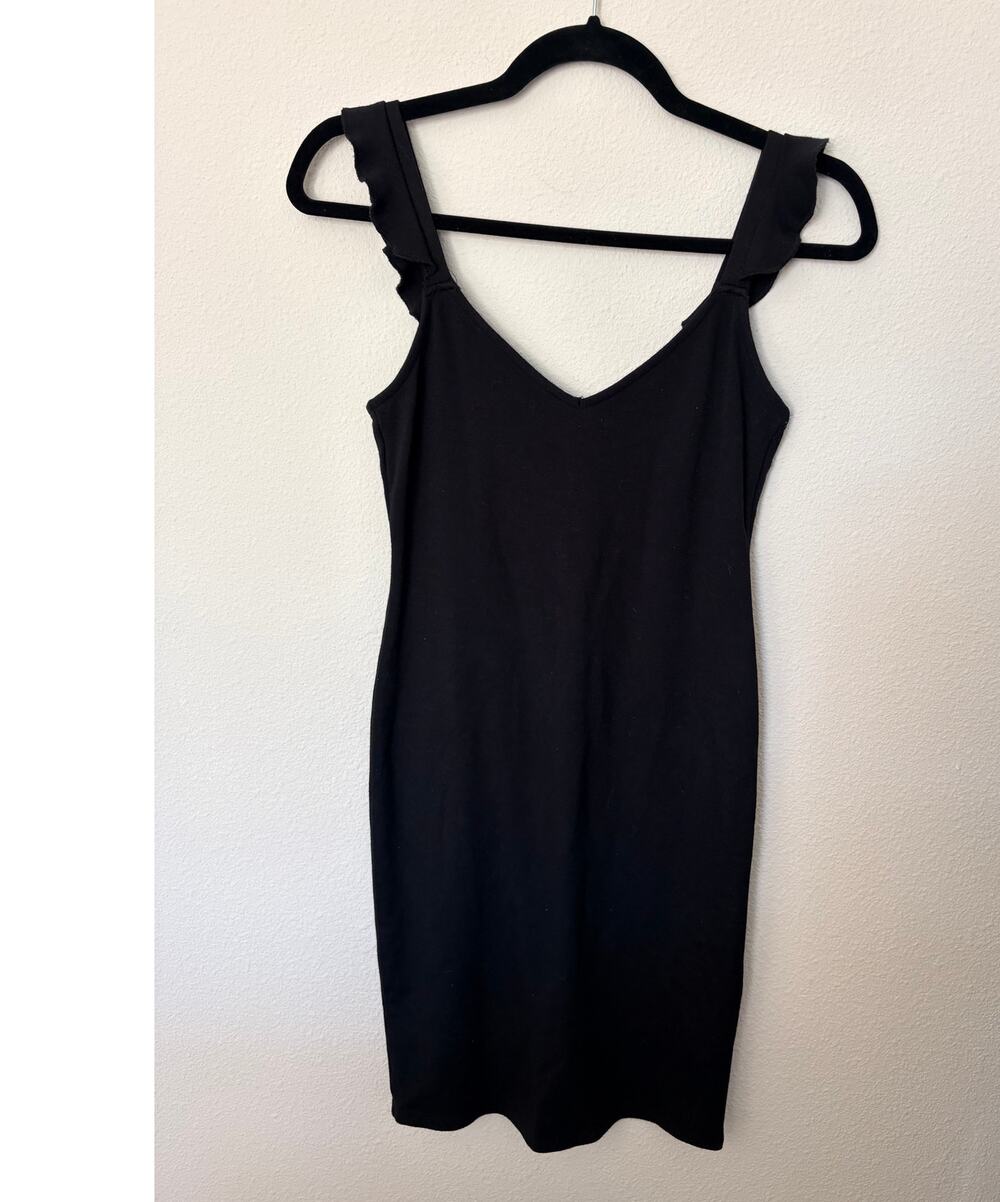 Forever 21 Black Dress Size Medium